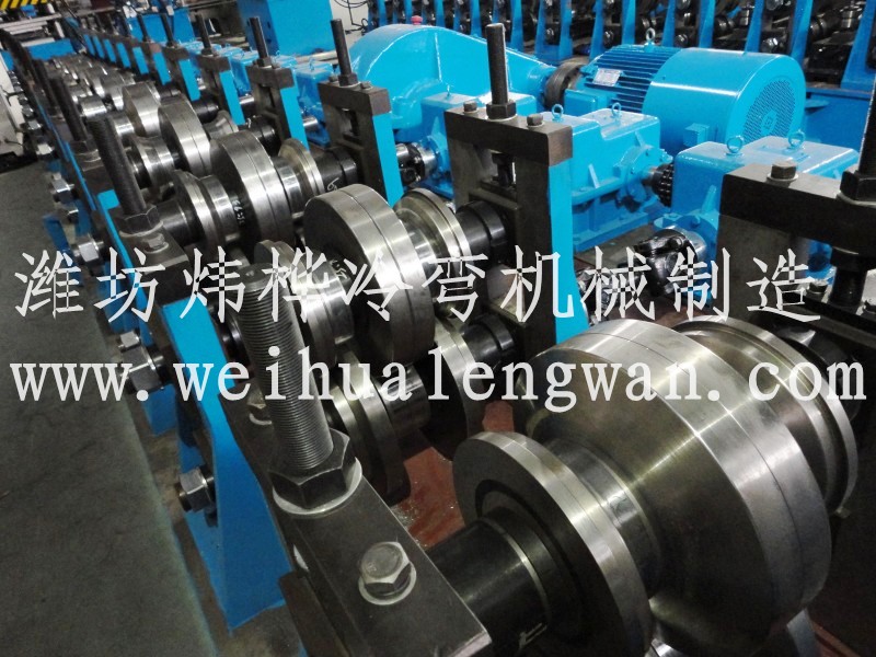 抗震C型槽鋼自動生產線